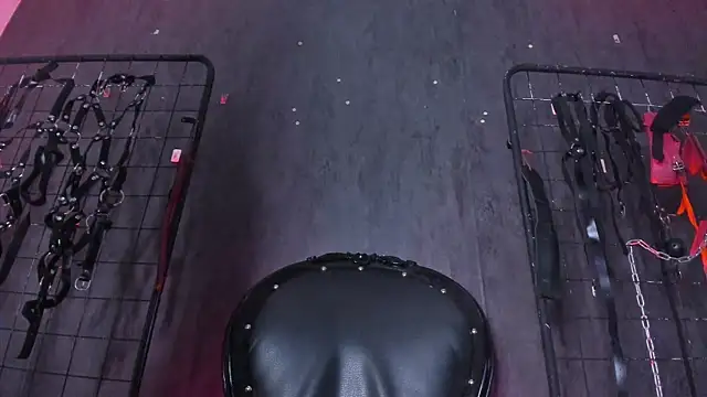 Carolina Arias online show from 10/20/25, 07:36