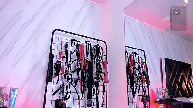 Carolina Arias online show from 02/26/26, 05:45