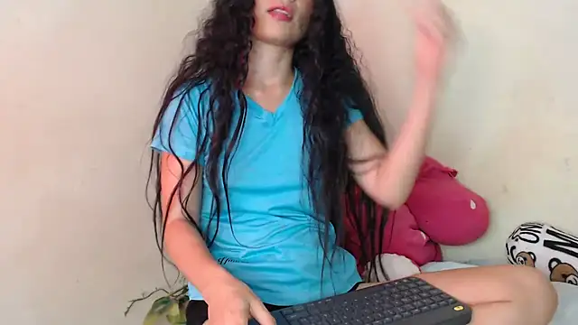 Gianna cute  online show from 10/06/25, 12:30