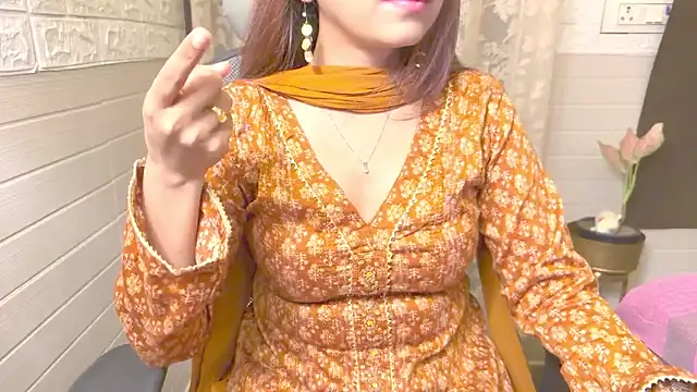 Snapshot of Your_Sassy_Goddess chatting on 03/19/25, 07:49 Your Sassy Goddess online show from 03/19/25, 07:49