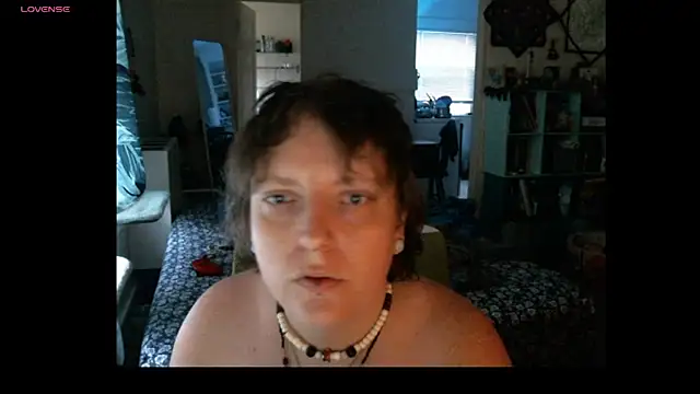 Snapshot of lover_bee2023 chatting on 06/07/26, 01:04 lover bee2023 online show from 06/07/26, 01:04