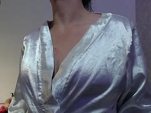 AliciaChelios online show from 04/20/26, 06:09