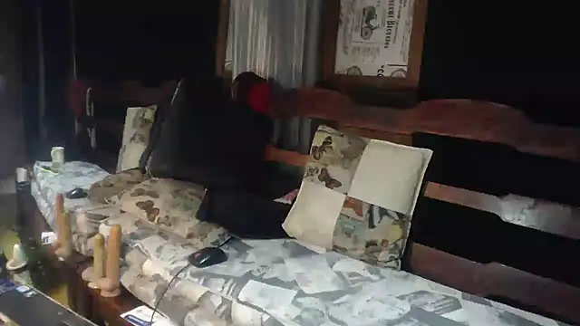 laye19 online show from 11/16/25, 11:10