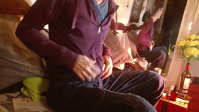 laye19 online show from 03/24/26, 08:08