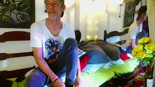 laye19 online show from 03/31/26, 11:05