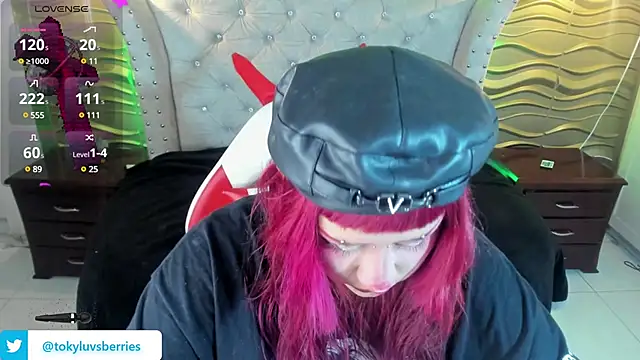 toky doll online show from 01/31/25, 08:54