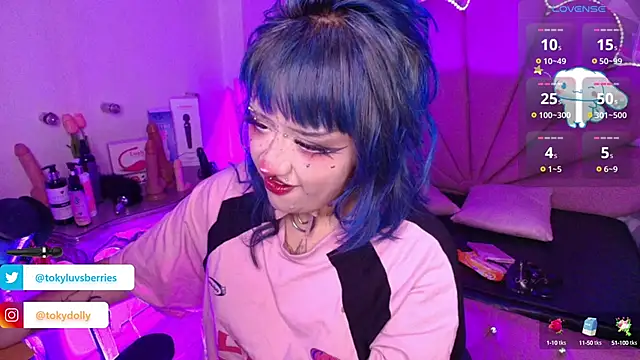 toky doll online show from 09/29/25, 08:57