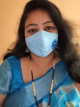 neelu-hoty online show from 03/03/25, 05:50