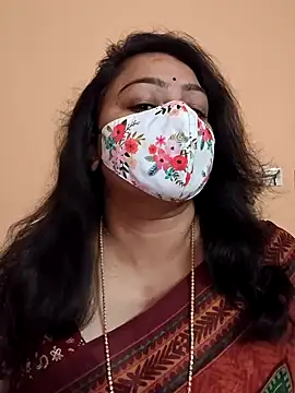 neelu-hoty online show from 03/10/25, 08:37