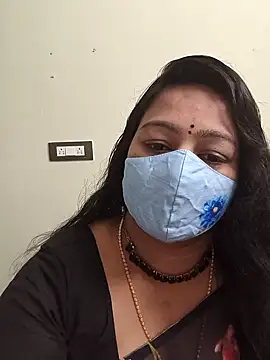 neelu-hoty online show from 10/13/25, 12:16