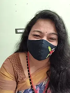 neelu-hoty online show from 10/16/25, 12:06