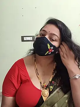 neelu-hoty online show from 10/30/25, 02:29