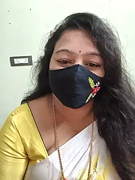 neelu-hoty online show from 02/25/26, 04:27