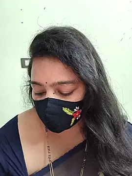 neelu-hoty online show from 03/02/26, 08:32