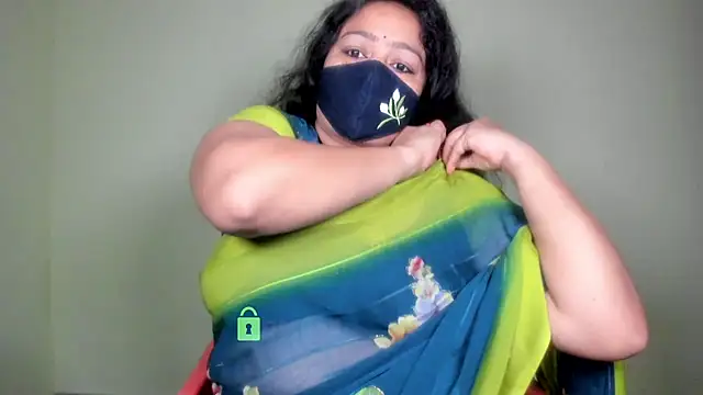 neelu-hoty online show from 06/11/26, 01:42