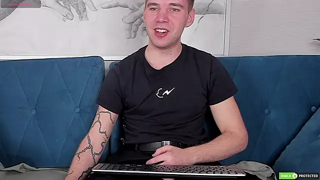 ArthurWhitee online show from 03/11/25, 03:48