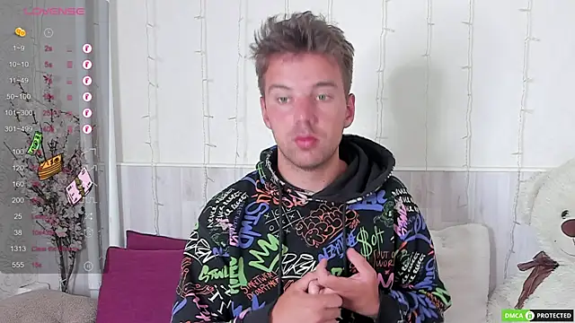 ArthurWhitee online show from 12/02/25, 08:19