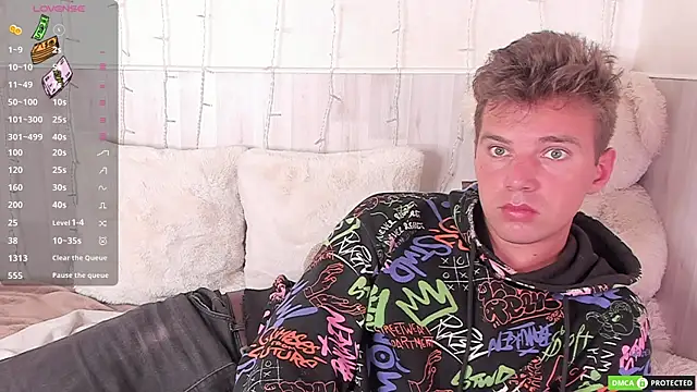 ArthurWhitee online show from 12/03/25, 08:45