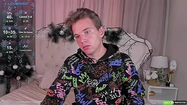 ArthurWhitee online show from 12/20/25, 08:21