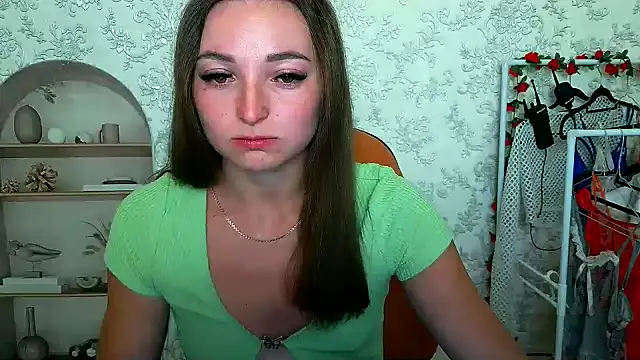  Barbie Kiss  online show from 09/12/25, 05:40