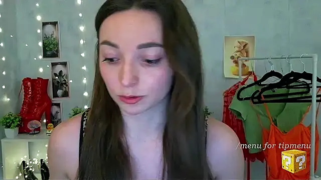  Barbie Kiss  online show from 04/16/26, 01:56