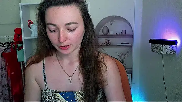  Barbie Kiss  online show from 06/17/26, 03:13