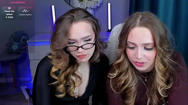 YaraKroft  online show from 11/29/25, 05:49