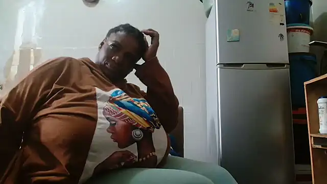 tinagiant online show from 02/19/25, 01:50