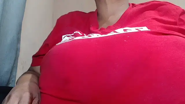 tinagiant online show from 11/17/25, 01:06