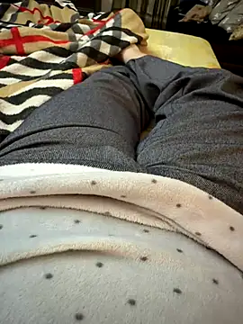 Snapshot of heena13 chatting on 11/11/25, 07:41 heena13 online show from 11/11/25, 07:41