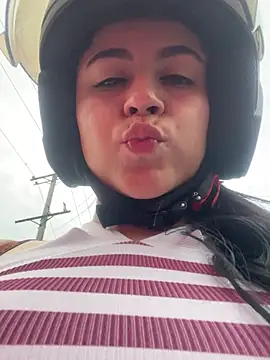 CoralineKam1 online show from 01/27/25, 11:00