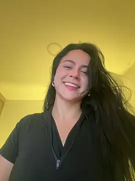 CoralineKam1 online show from 02/22/25, 09:37