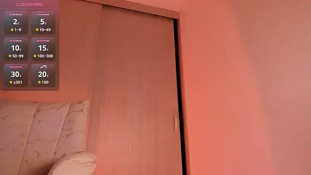 CoralineKam1 online show from 11/06/25, 08:10