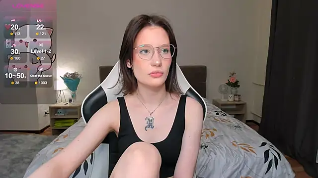 Snapshot of DearLia chatting on 02/07/25, 10:20 DearLia online show from 02/07/25, 10:20