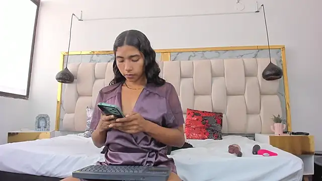 Hanna lens online show from 07/10/26, 07:38