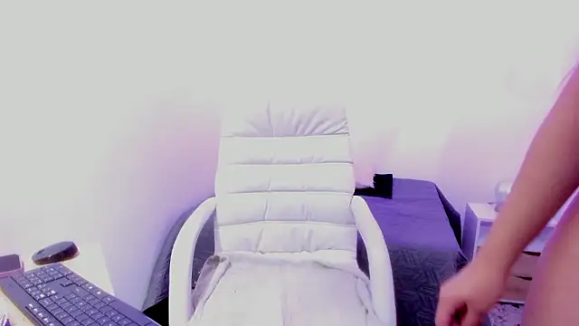 Snapshot of _Danaa chatting on 12/04/24, 12:03  Danaa online show from 12/04/24, 12:03