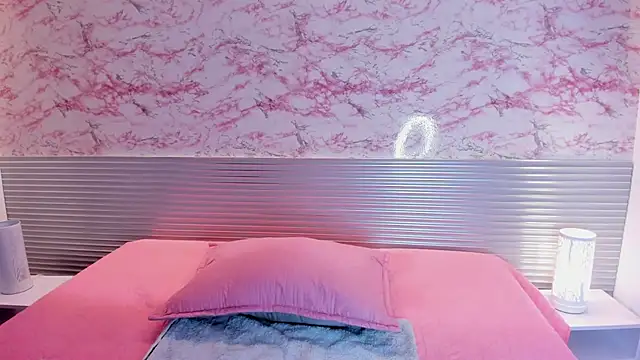 Snapshot of _Danaa chatting on 10/08/25, 06:49  Danaa online show from 10/08/25, 06:49