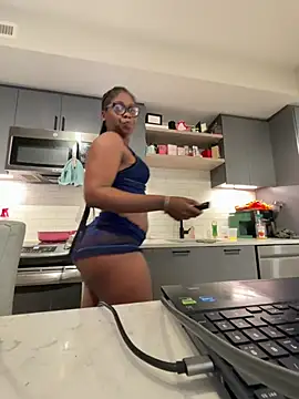 Naomiruty online show from 05/25/26, 04:29