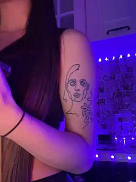 EricaWalls online show from 02/04/25, 03:00