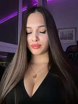 EricaWalls online show from 12/02/25, 06:14