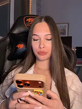 EricaWalls online show from 04/18/26, 06:23