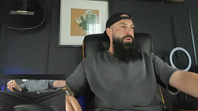 axxelrich  online show from 02/16/25, 06:32