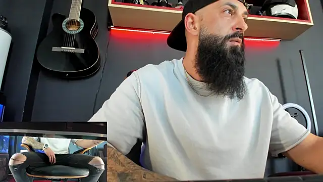 axxelrich  online show from 02/20/25, 09:11