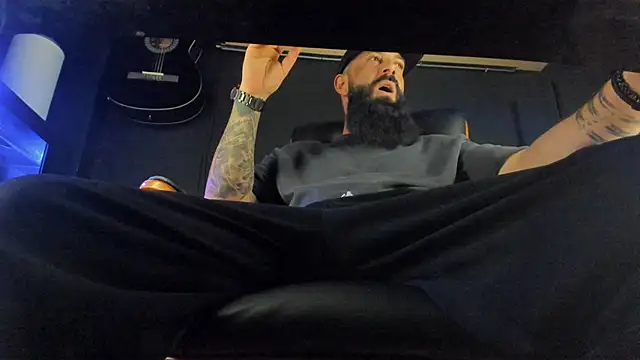 axxelrich  online show from 03/01/25, 10:34