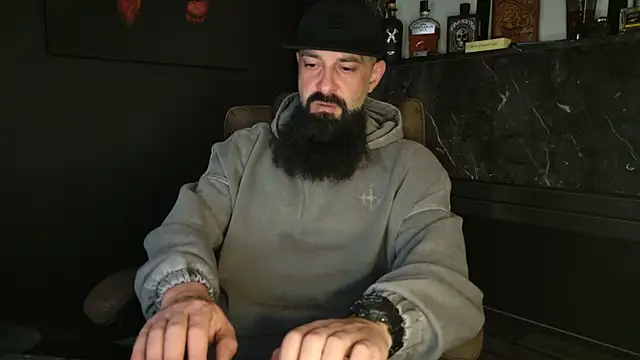 axxelrich  online show from 11/17/25, 04:51