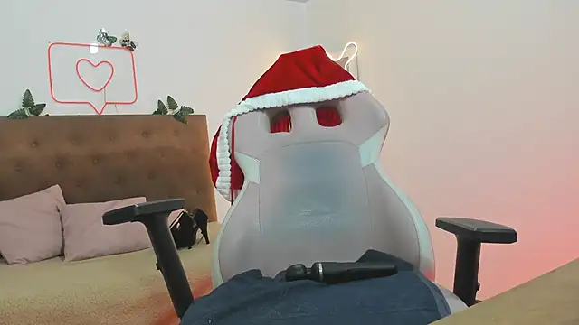 Snapshot of Samantta_tay chatting on 12/23/24, 03:12 Samantta tay online show from 12/23/24, 03:12