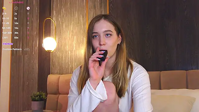 LoraineLuff online show from 01/25/25, 08:53