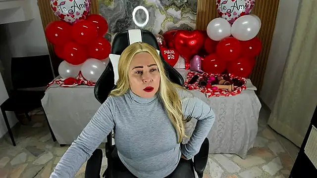 Danna topless online show from 02/21/25, 12:06