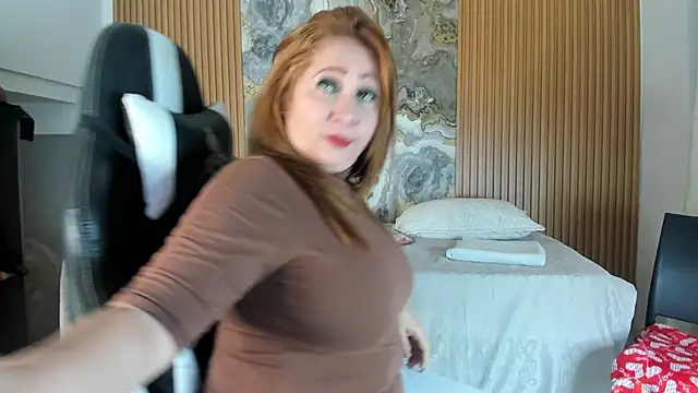 Danna topless online show from 11/19/25, 12:05