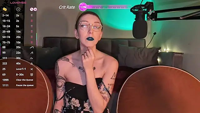 lovelylucyy online show from 02/07/25, 11:24